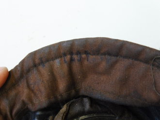 1. Weltkrieg, Gasmaske in Bereitschaftsbüchse. Das Leder der Maske weich, die Dose im Originallack.  Vizefeldwebel Goebel vom 4. R. 107