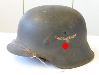 Luftwaffe, Stahlhelm M42, original zusammengehöriges Stück, in allen Teilen original