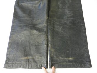 Kriegsmarine, schwarze Lederhose mit Herstellerstempel, Bundweite 82 cm