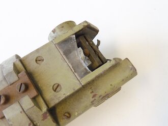 Panzer Beobachtungs Winkel Fernrohr Wehrmacht, Hersteller bvf, Originallack, Optik defekt, ungereinigtes Stück