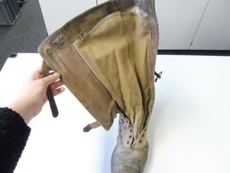 Luftwaffe, Paar Tropenstiefel , ungereinigte Stücke aus Scheunenfund, das Leder weich