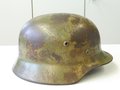 Heer, Stahlhelm M35 Hersteller Quist, Glockengrösse 68. Originale Tarnlackierung, stärker getragenes Stück