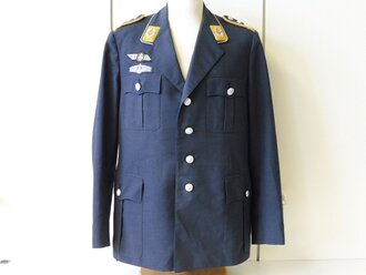 Bundeswehr, Dienstjacke Luftwaffe mit z.T. handgestickten Effekten und Tätigkeitsabzeichen, Schulterbreite 47 cm, Armlänge 65 cm