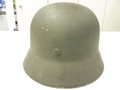 Stahlhelm M40 Polizei mit beiden Abzeichen. Zusammengehöriges Stück, in allen Teilen Original