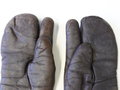 U.S. Army Air Force, Pair of Type A -9A gloves, size Large, Very good condition