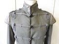 Feldgraue Husaren Attila eines Militärmusikers des 3. sächsischen Husaren Regiments Nr. 20 . Eigentumstück in leicht getragenem Zustand, alle Effekten original vernäht.
