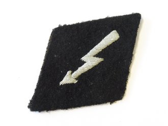 Waffen SS Ärmelraute für Offiziere Nachrichtenpersonal