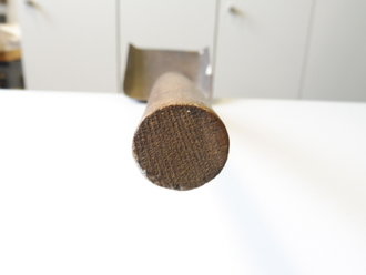 Luftschutzschaufel mit Brandstempel, Gesamtlänge 85cm, guter Zustand.
