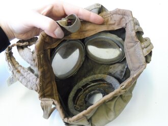 1. Weltkrieg, Gasmaske alter Art, Maskenkörper an - aber nicht ausgetrocknet