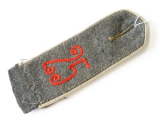 Preussen 1. Weltkrieg, feldgraue Schulterklappe für Mannschaften im Infanterie Regiment Nr. 25 Aachen. Gesamtlänge 12,5cm