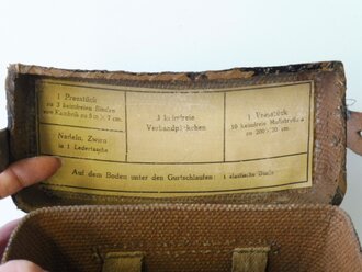 1. Weltkrieg, Paar Koppeltaschen für Sanitäter , seltene Ausführung in Ersatzmaterial datiert 1917