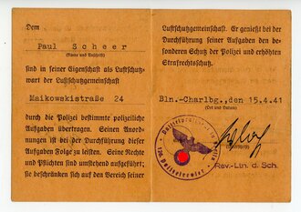 Ausweis für Luftschutzwarte eines Angehörigen aus Berlin, ausgestellt 1941