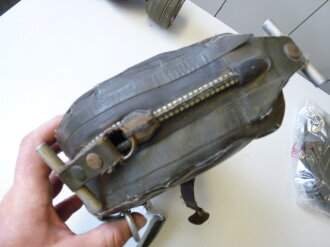 Bundeswehr, Gasmaske in Tasche altes Modell,...