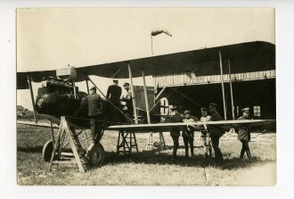 1. Weltkrieg, Foto einer deutschen Maschine auf dem Rollfeld 9,5 x 14cm