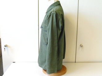 U.S. Army WWII Jacket, HBT, Special - with gas flap. Good condition, size 32R,  Schulterbreite 48 cm, Armlänge 58 cm