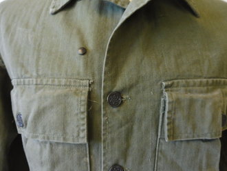 U.S. Army WWII, Jacket HBT size 32R, Schulterbreite 48 cm, Armlänge 56 cm