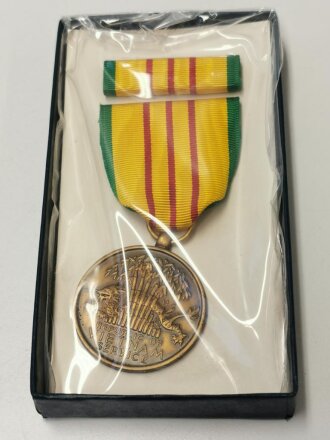 U.S. 1969 dated Medal Set Vietnam Service, NOS