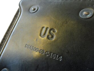 U.S. Vietnam War ear Leather magazine pouch dated 1969