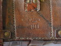1. Weltkrieg, Patronentasche datiert 1913, Kammerstück des I.R. 126.  Splitterschaden im linken Deckel