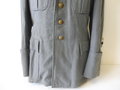 Bundeswehr, Dienstjacke Heer datiert 1960 mit original vernähten "spitzen" Schulterklappen, Schulterbreite 47 cm, Armlänge 65 cm