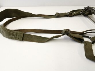 U.S.  Signal Corps reel RL-39 and ST34 + 35 support straps. Hard to tell how old these actually are, the brass makes me think they might be WWII or 50´s, straps might be added later