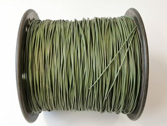 U.S.  Signal Corps DR-8 A wire spool with wire. Regarding to the dark green colour I assume this one could be dated somewhere between to 50-70´s