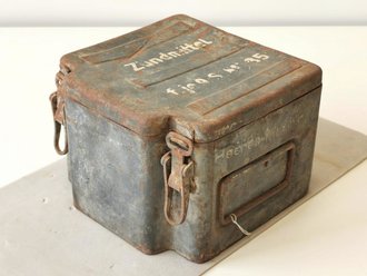 Transportkasten " Zündmittel für je 9 Stück S-Minen 35" datiert 1943 in ungereinigtem Fundzustand