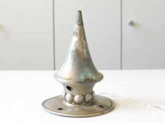 Spitze für eine Pickelhaube, Silbern, abschraubbar.