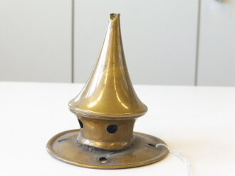 Spitze für eine Pickelhaube, Messing, abschraubbar.