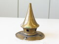 Spitze für eine Pickelhaube, Messing, abschraubbar.