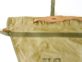 U.S. 1944 dated Carrier, Pack M-1928, Unused, vgc. The Carrier Pack was strapped to the bottom of the M28 Haversack