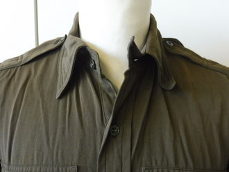 U.S. WWII Shirt, Officers, used, Schulterbreite 41 cm, Armlänge 57 cm