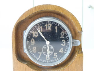 Betriebsuhr Luftwaffe Fl 25591 Junghans im originalen Gehäuse. Die Uhr lässt sich nicht aufziehen