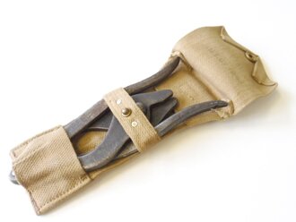 British 1940 dated folding wire cutter in P37 canvas...