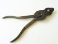 British 1940 dated folding wire cutter in P37 canvas pouch dated 1943?