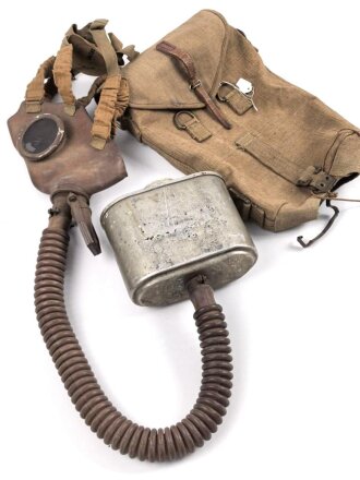 Belgien Armeegasmaske SACIC 1934 mit Filter in Bereitschaftstasche. Alles in gutem Zustand