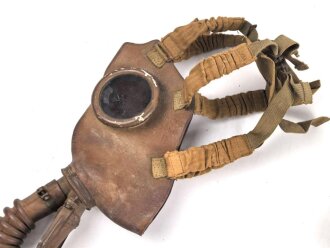 Belgien Armeegasmaske SACIC 1934 mit Filter in Bereitschaftstasche. Alles in gutem Zustand