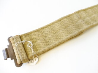 British WWII Pattern 37 belt, late war example with steel buckle and webbing loops, length of the belt is 92 cm