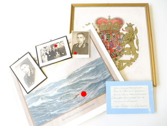 Nachlass eines auf "Prinz Eugen" gefallenen, bestehend aus gerahmtem Wappen, Heldentodurkunde, 3 Fotos sowie einem Kunstdruck.