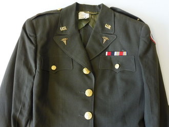 U.S. WWII, Nurses Jacket Service , Dark O.D. dated 4.April 1945. Good condition, Schulterbreite 40 cm, Armlänge 56 cm