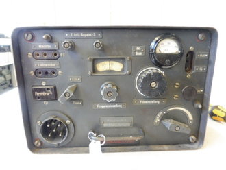 Funksprechgerät f ( Fusprech f. ) datiert 1944. Bordfunkgerät in Panzerspähwagen. Originallack, Funktion nicht geprüft