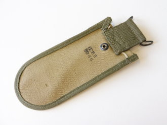 U.S. Army  1945 dated wire cutter pouch, unissued. Khaki with OD rim