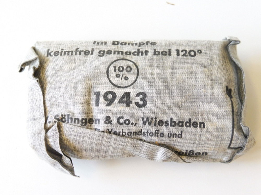 Verbandpäckchen Wehrmacht datiert 1943, 20,00 €