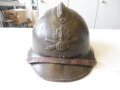 Frankreich, Stahlhelm M26 der Artillerie. Originallack, das Emblem alter Art. Gestempelt 1939