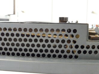 Ladetafel c ( wird zwischen Ladegleichrichter und zu ladenden Sammlern geschaltet ) Überlackiertes Stück datiert 1943, Funktion nicht geprüft
