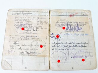 Heeres Gebirgsjäger Btl. Allgäu, Soldbuch, Wehrpaß und Urkunde zum Lapplandschild. Das Soldbuch ohne den Umschlag, der Wehrpaß desolat und Seite 31/32 fehlt