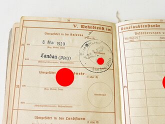 Heeres Gebirgsjäger Btl. Allgäu, Soldbuch, Wehrpaß und Urkunde zum Lapplandschild. Das Soldbuch ohne den Umschlag, der Wehrpaß desolat und Seite 31/32 fehlt