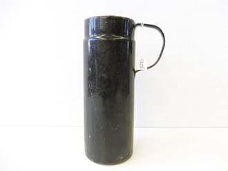 Wasserkanne aus Kartusche der Wehrmacht, Nachkriegsprodukt "Schwerter zu Pfugscharen"