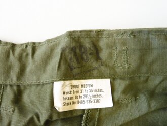 U.S. 1967 dated Trousers, Men´s Cotton WR Poplin size x-Large Regular in unused condition, Bundweite 80 cm