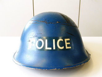 Großbritannien, Stahlhelm " Police" das Innenfutter datiert 1952, Originallack